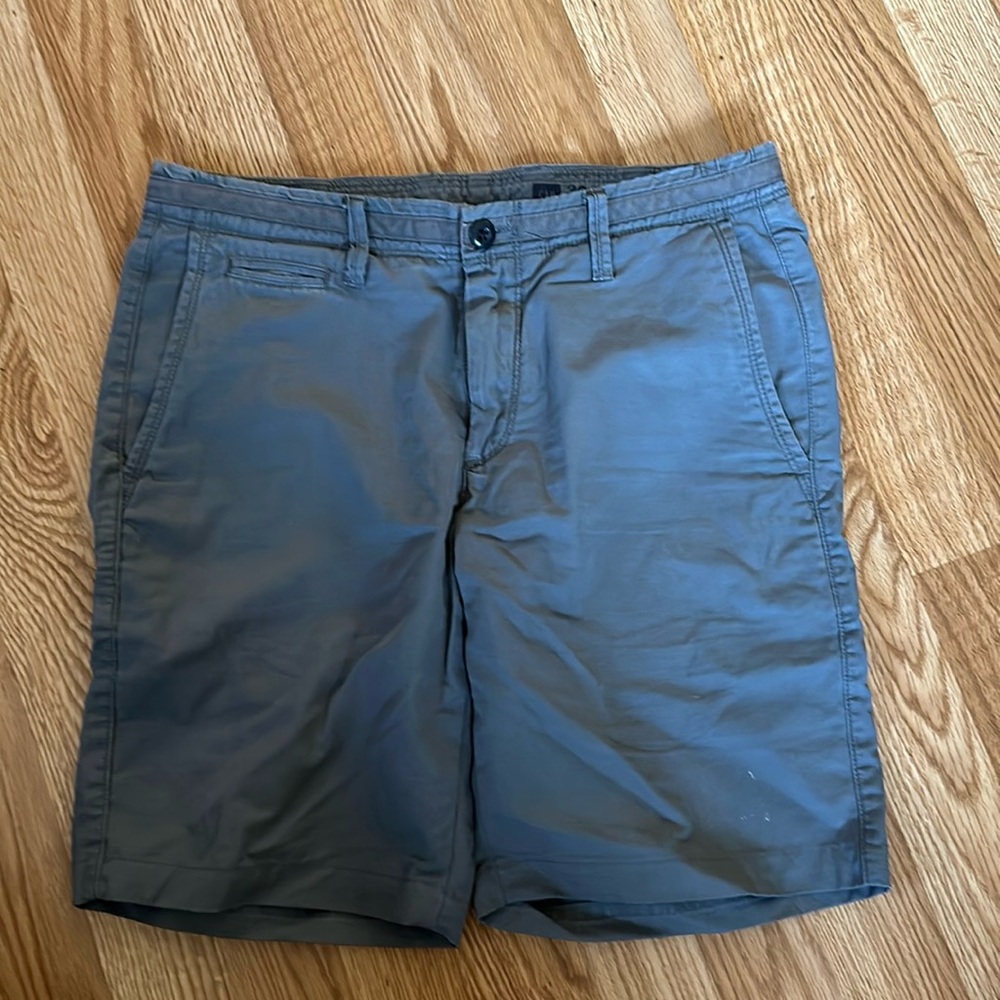 Men’s Gap Gray Shorts